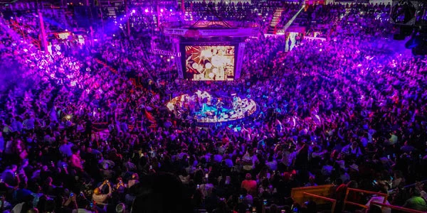 Por partida doble, Pepe Aguilar encendió las Fiestas de Octubre de Guadalajara