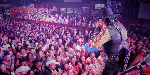 Bronco continúa su tour por Estados Unidos