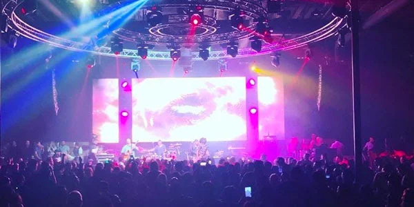 Kinky inició su tour por Estados Unidos con dos explosivos shows en California 