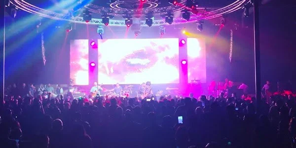 Kinky dijo adiós al Año Viejo descargando sus beats durante el último show de su tour por Estados Unidos
