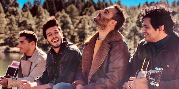 El video de “Un año”, de Sebastián Yatra y Reik, supera los 20 millones de views; el colombiano dará su primer concierto en el Auditorio Nacional