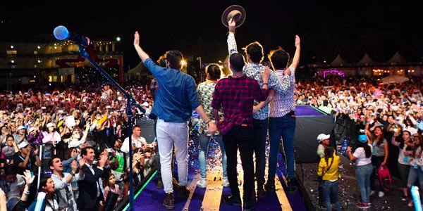 El Folk-Pop de Morat encendió el ánimo de los asistentes a la Fórmula E