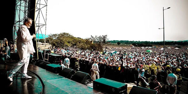 Miguel Bosé hizo historia con su participación en el Venezuela Aid Live