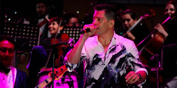 Yahir fue el invitado especial de Los Ángeles Azules en Puebla