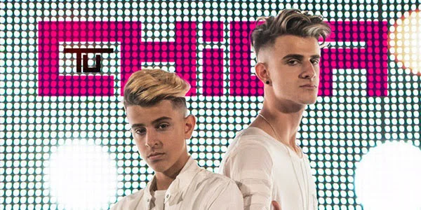 Adexe &amp; Nau estrenan el video oficial de “Tu chica”