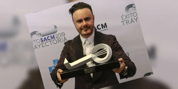 José Luis Roma recibió, por doceava ocasión, el premio Éxito SACM, esta vez por “Amigos no por favor”