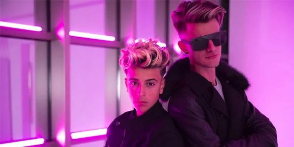 Adexe &amp; Nau pusieron al mundo a bailar con el estreno de su nueva canción “Si tú te vas”