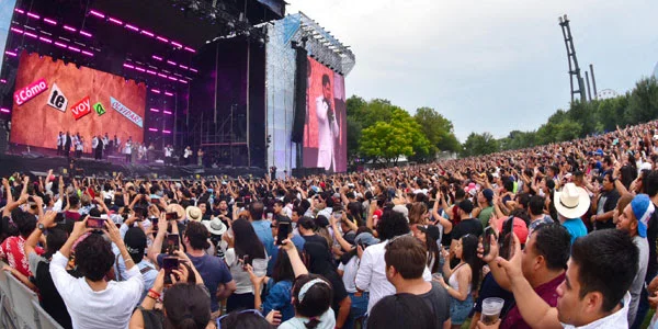Los Ángeles Azules encabezaron el Festival Machaca en Monterrey; presentaron un adelanto del video oficial de “Amor a primera vista” durante los Premios MTV MIAW