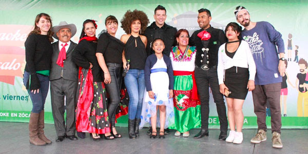 Yahir se presentó como jurado especial en el concurso de karaoke del Zócalo de la CDMX