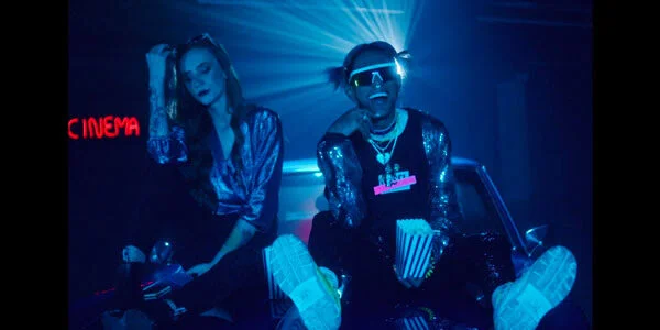 Lalo Ebratt presenta el video de “Mala costumbre”