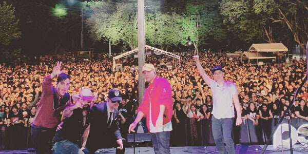 Kinky regresó a Colombia para participar en el carnaval de Radiónica Sur ante 10 mil fans