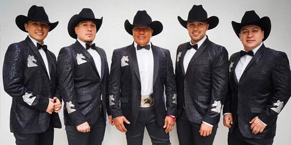 Bronco impone con su presencia en el Premio Lo Nuestro y continúa con presentaciones en Estados Unidos