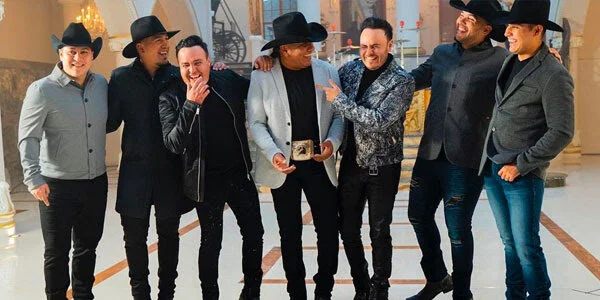 Bronco lanzó el video de “Se alinearon los planetas” feat. Río Roma y suma otro Sold Out en Estados Unidos