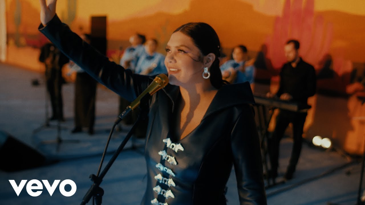 Yuridia presenta "Sin llorar", un tema para reforzar el empoderamiento femenino