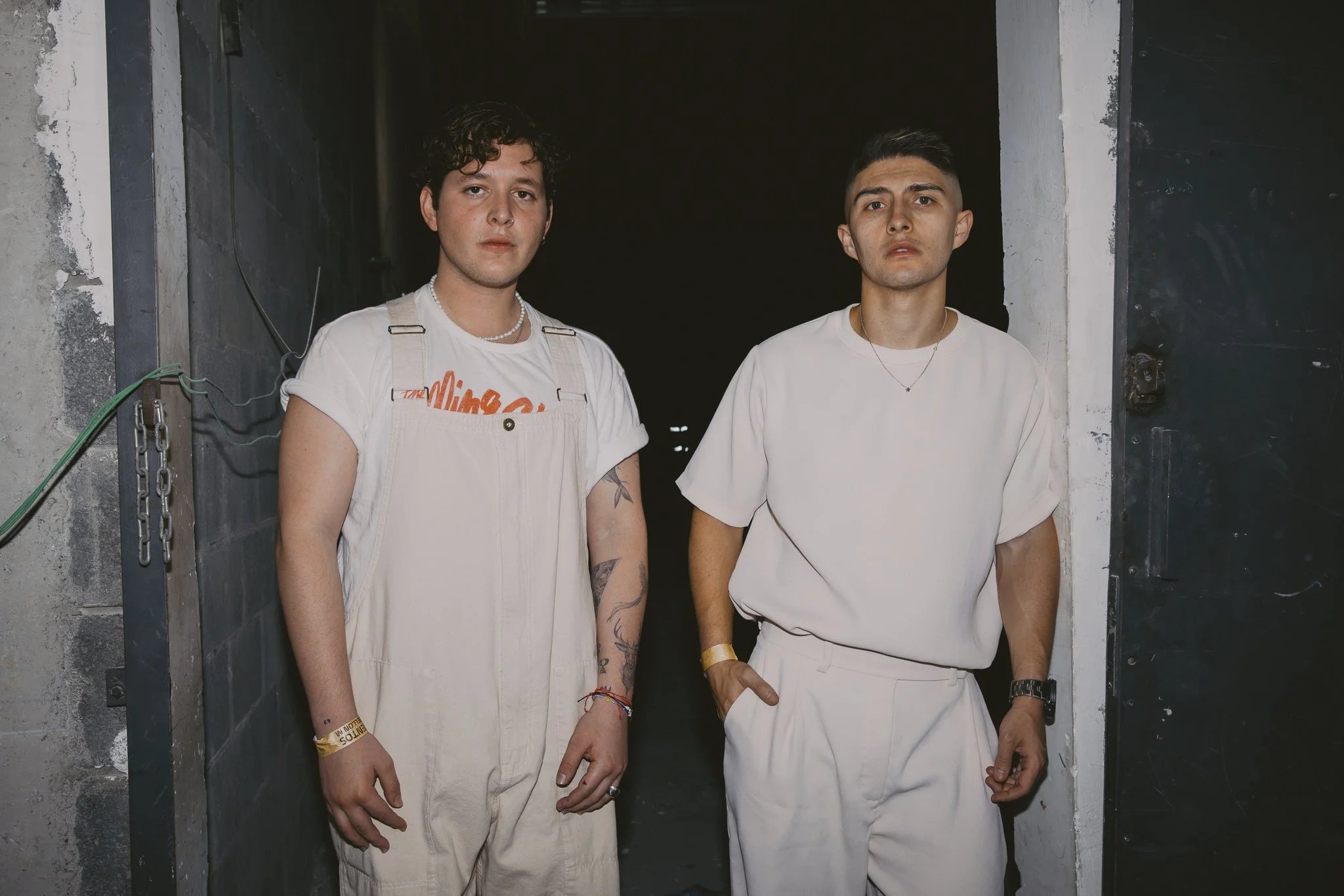 Chucho Rivas colabora con Alex Ponce en el desgarrador tema "Desbaratándome"