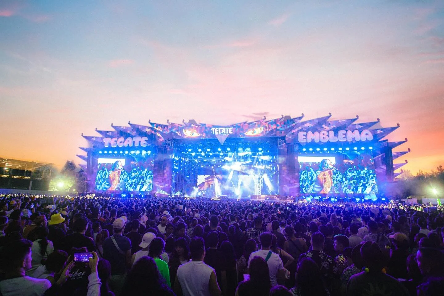El Pop de Paty Cantú inundó el escenario principal del Tecate Emblema 2024, Elena Rose brilló como protagonista del festival 