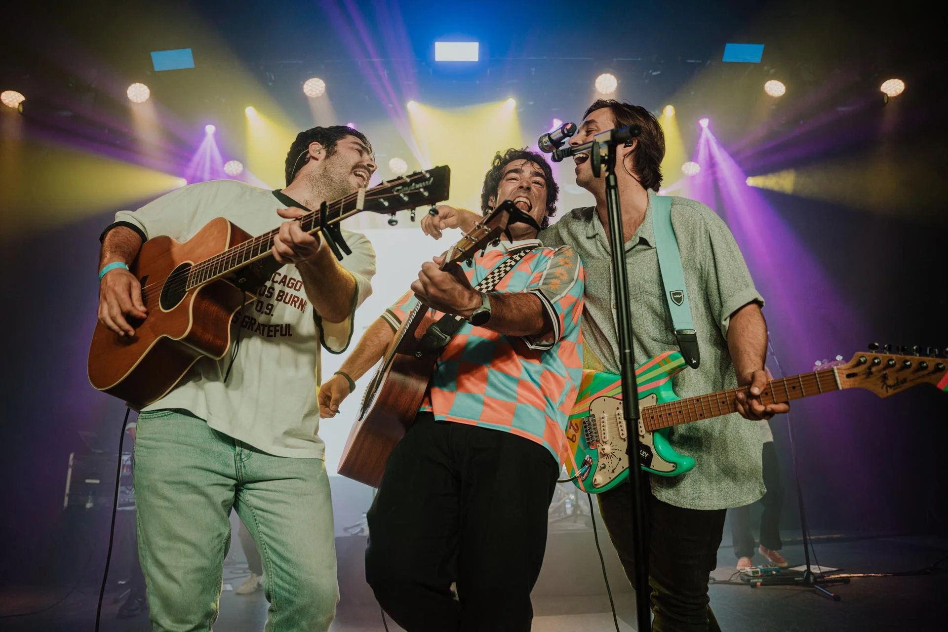 HERMANOS MARTÍNEZ AGOTAN ENTRADAS EN LA RIVIERA Y PREPARAN BARCELONA Y FESTIVALES