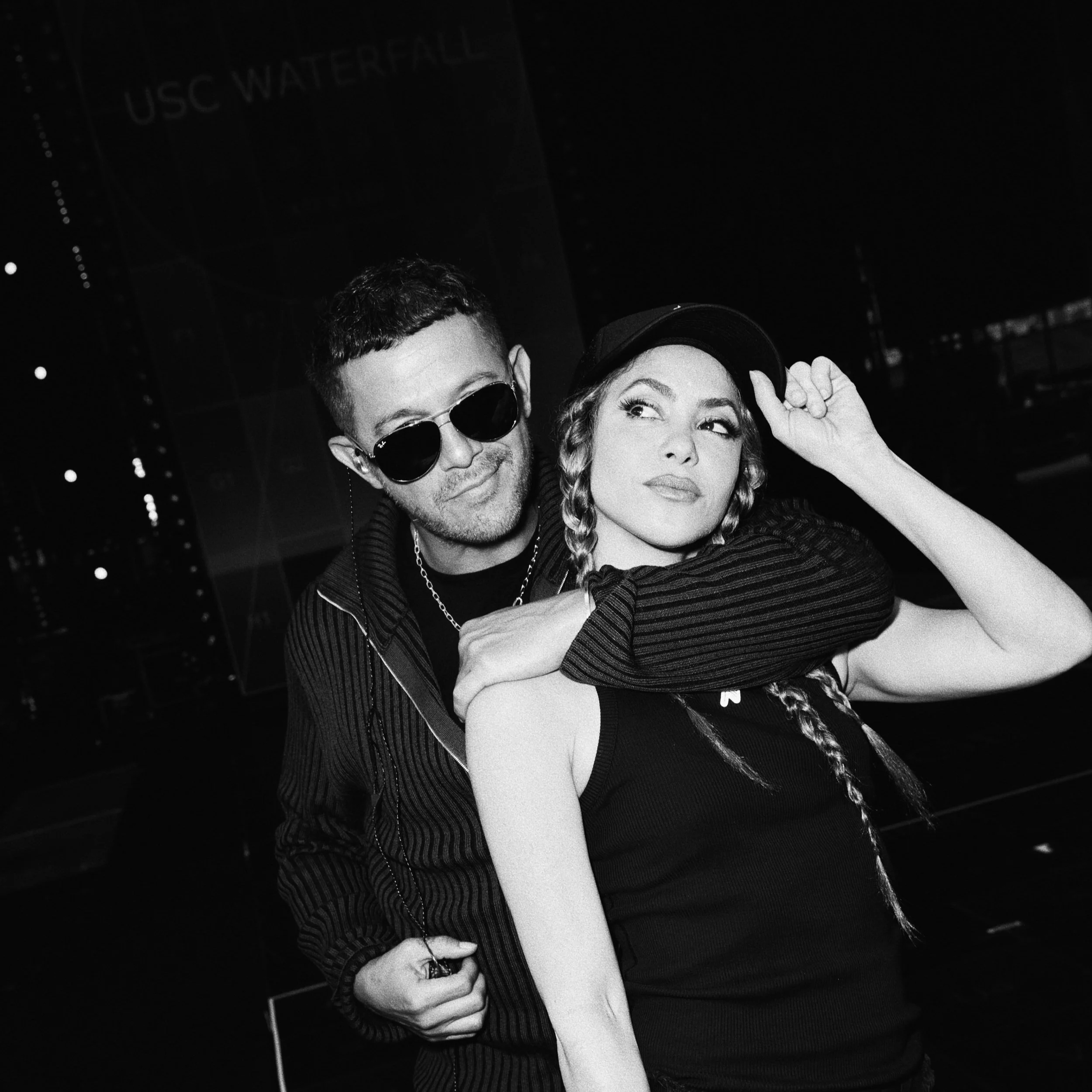 ALEJANDRO SANZ Y SHAKIRA PONEN VÍDEO CONCEPTO A “BÉSAME”