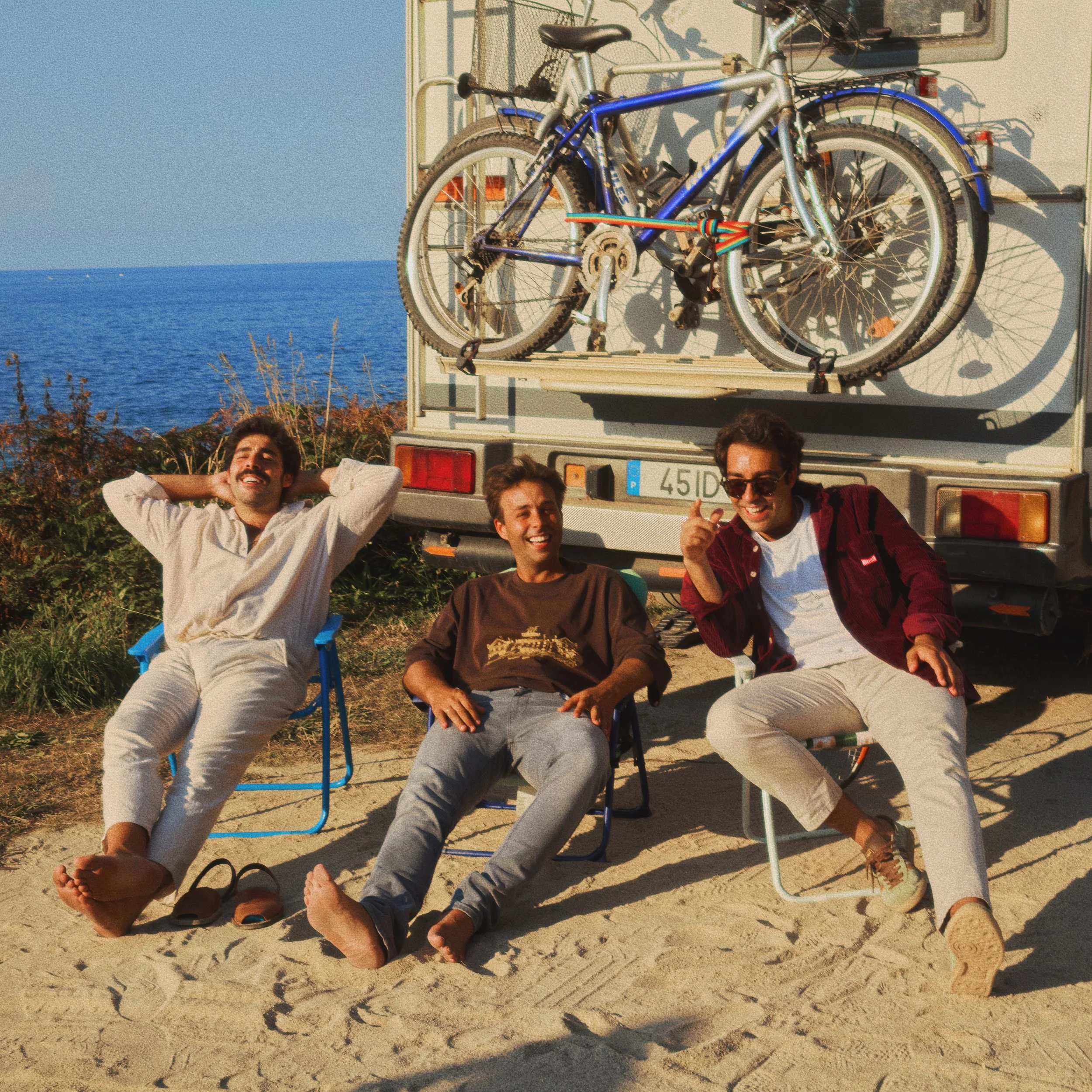 HERMANOS MARTINEZ ESTRENAN "ME VOY CONTIGO"