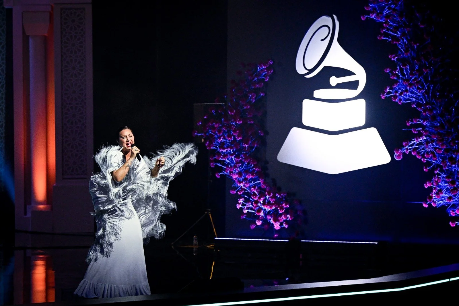 NIÑA PASTORI RINDE HOMENAJE EN LATIN GRAMMY CELEBRA ANDALUCÍA