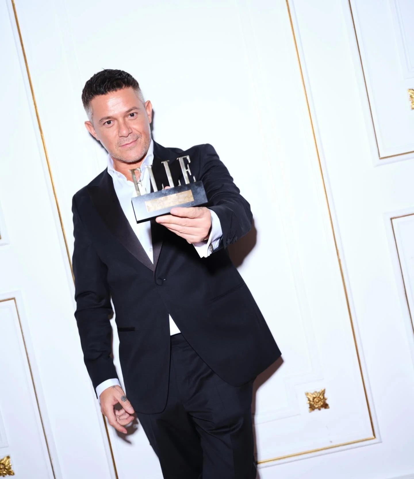 As&iacute; fue el especial homenaje que @elle_spain rindi&oacute; a @alejandrosanz por su incre&iacute;ble trayectoria, su m&uacute;sica y su gran compromiso con la sostenibilidad✨

#ELLExFUTURE