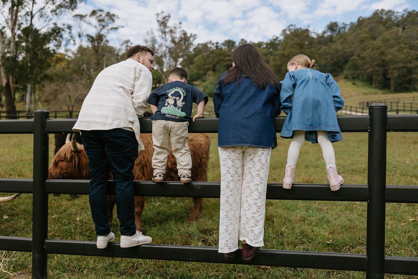 At Selah Valley Estate, the views are wholesome, the memories are moo-velous, and the family fun is non-stop!⁠
⁠
Where is your next adventure?⁠
⁠
Photo thanks to @molliegrayphotography⁠
⁠
#selahvalleyestate #familyfun #memoriesatselah #highlandcows