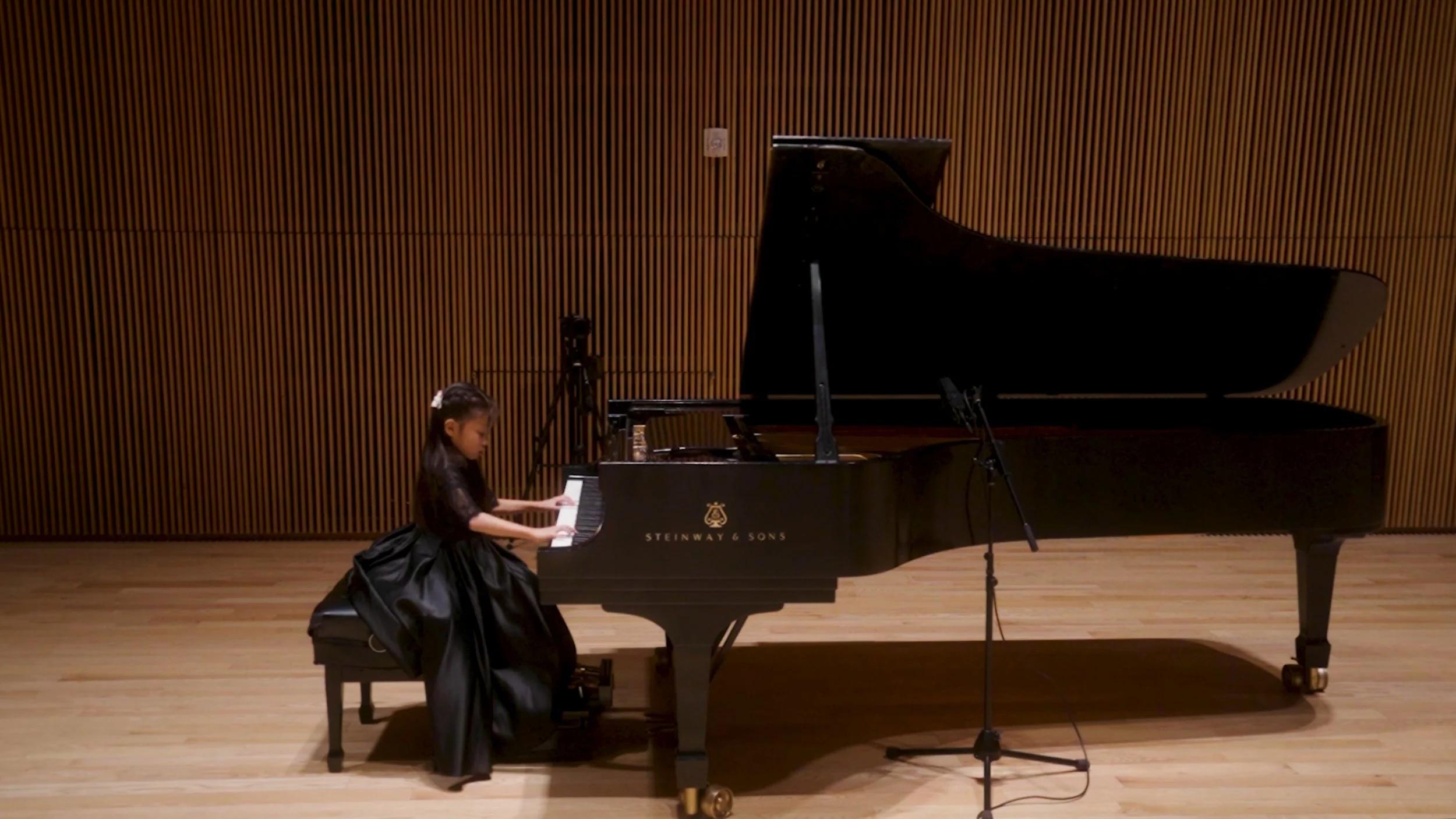 Stella Wang.jpg