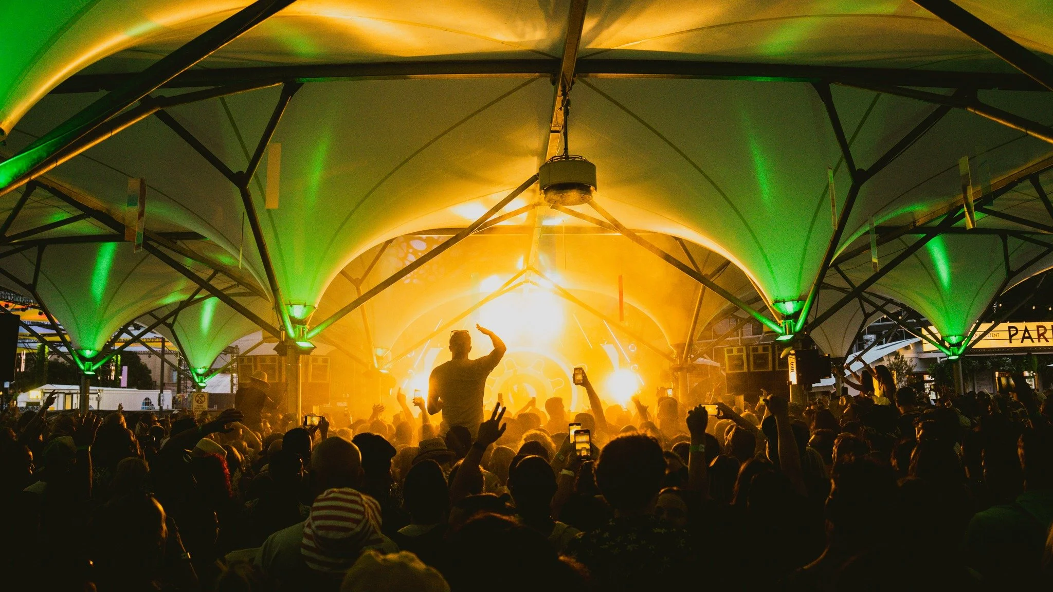 First comes a bit of a rain storm, then comes the Sandstorm @darude 

LIVE at @ministryofsoundau_tmrw / Thanks to all of our production suppliers @stageset @jpjaudio @bhstagesystems @mojo_barriers_australia @bumpproductions @luminavisualaus @ei_produ