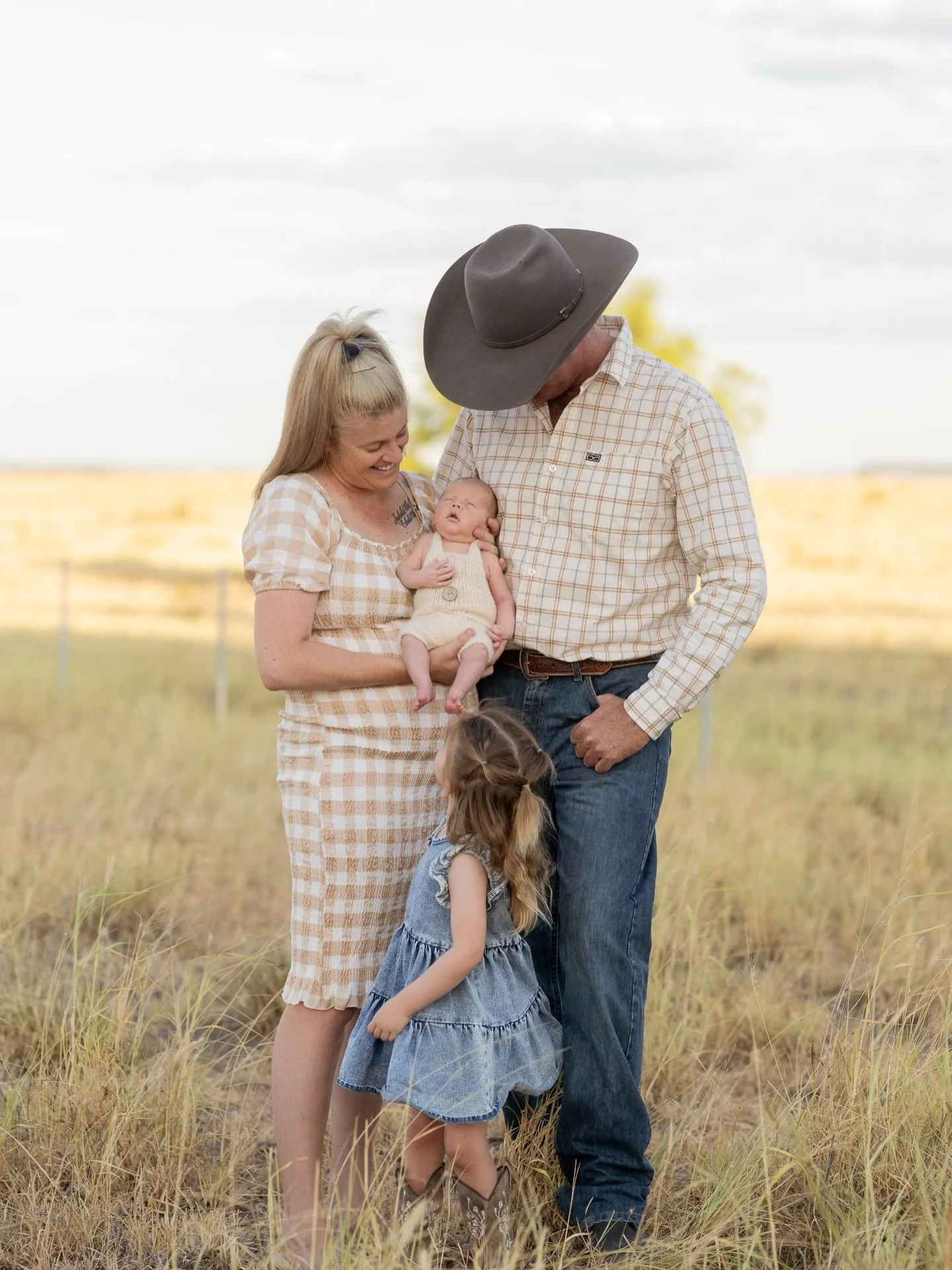 One of my fav sessions to date, and this year so far 😍

My brother and his beautiful family with their new little baby boy Clancy 💙 

Nothing more special than capturing some of my own family ❤️