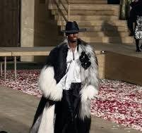 Dolce and gabbana theatre showing