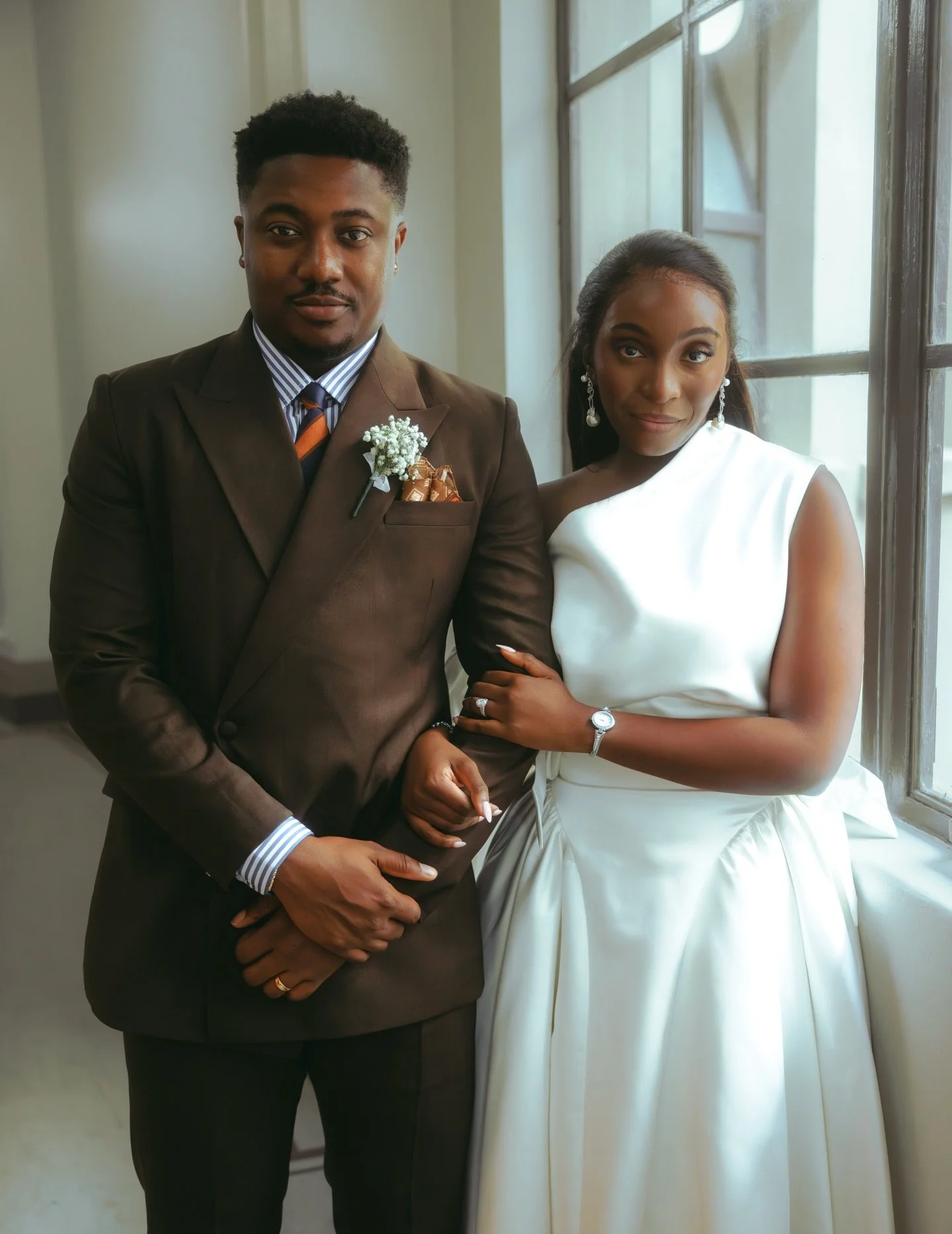 Embracing the charm of intimate weddings this month. 🖤
.
.
.
#candidweddingphotography #goldcoastweddingphotographer #brisbaneweddingphotographer