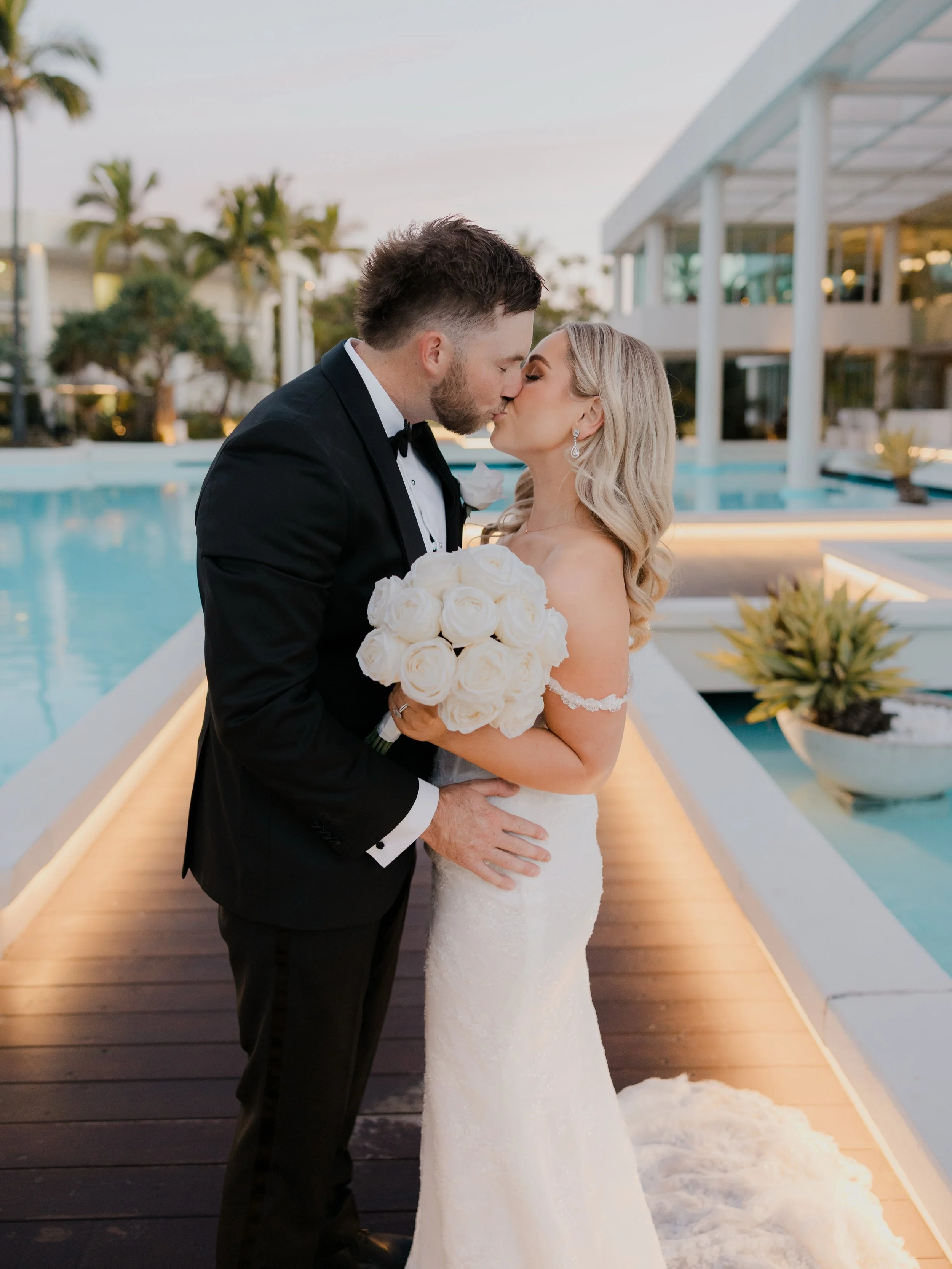 Mr &amp; Mrs Simmons 🌹
.
.
.
#brisbaneweddingphotographer #beachweddingphotography #candidweddingphotography
#goldcoastweddingphotographer