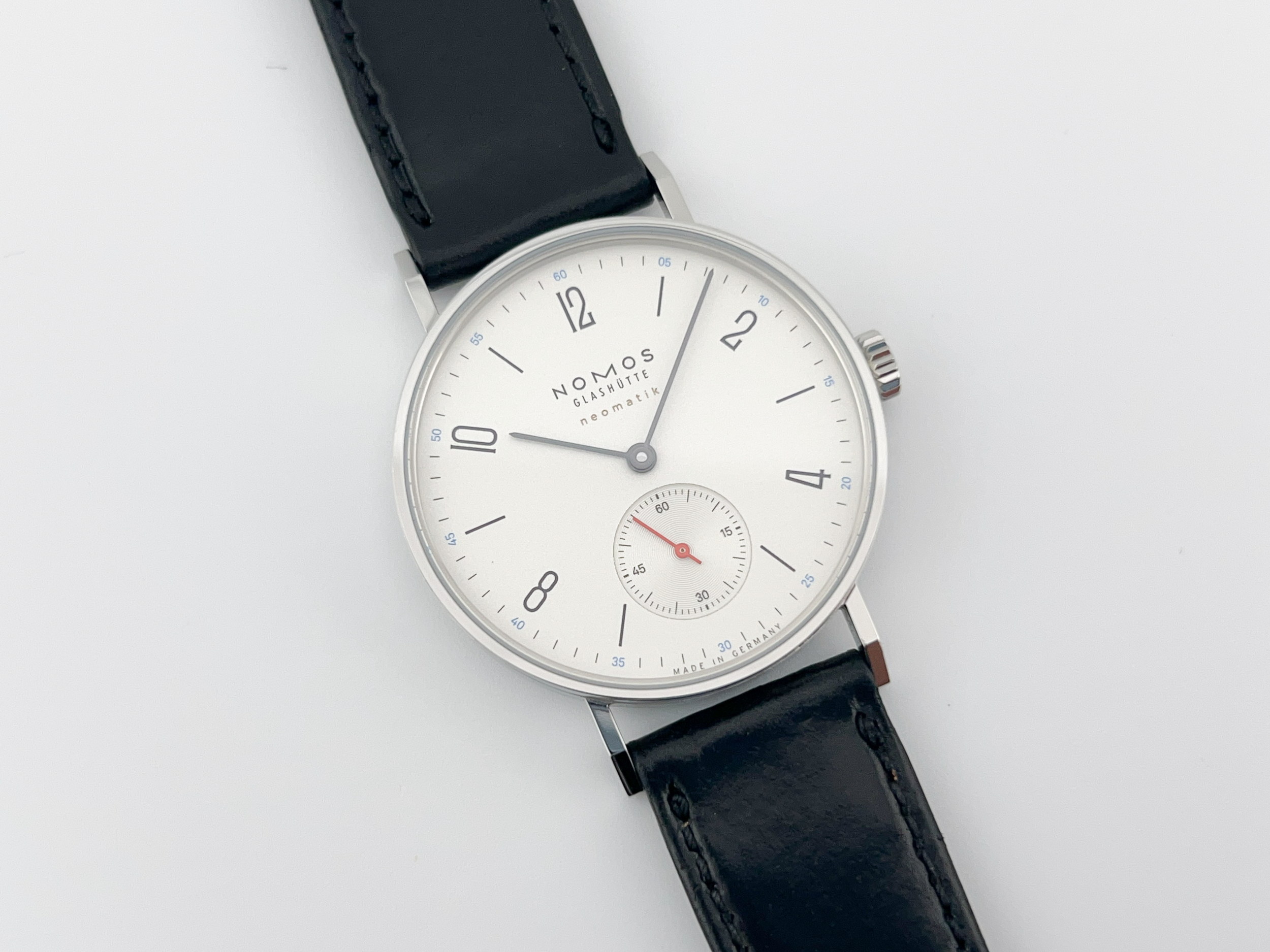 Nomos2.png