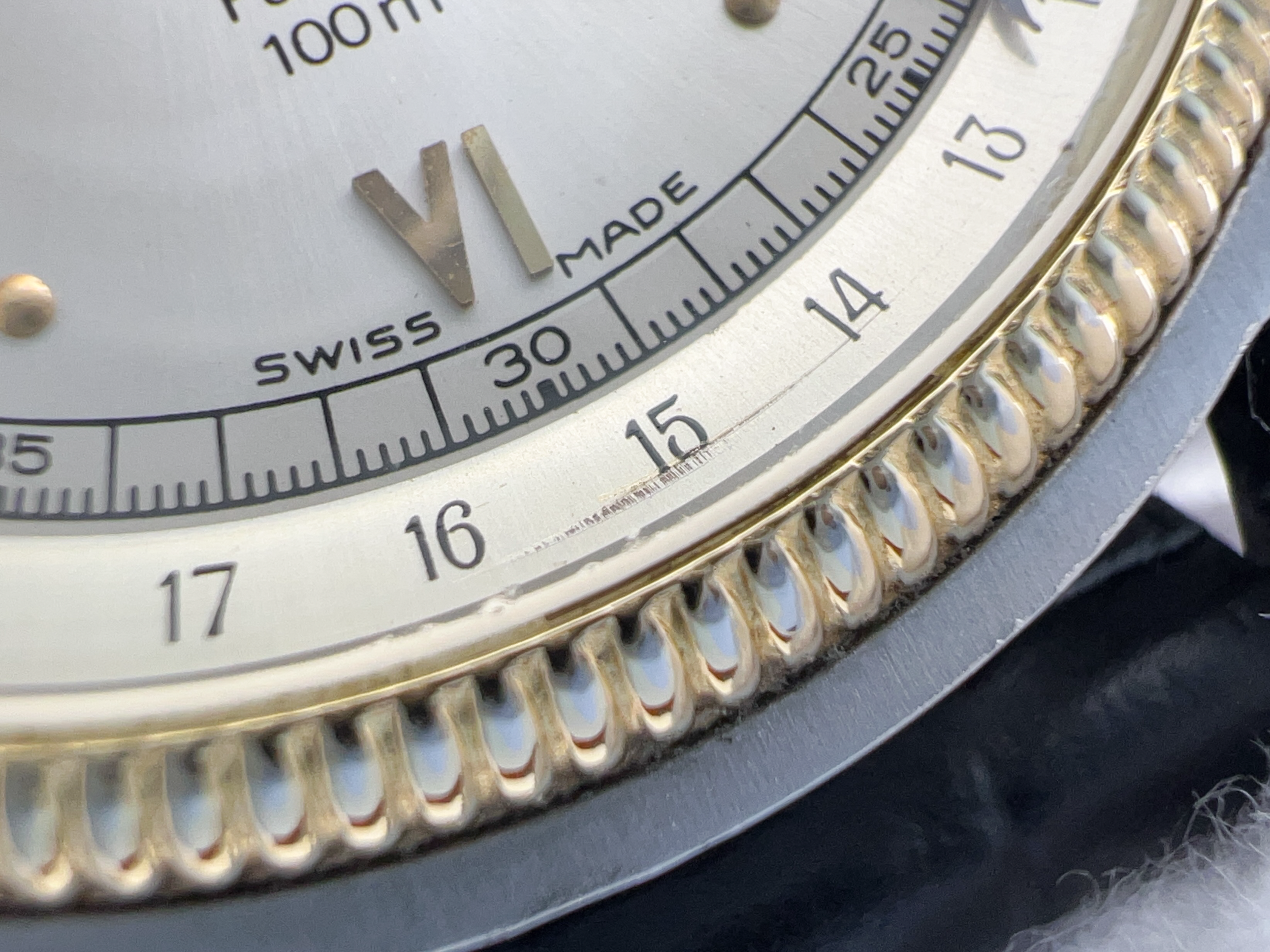 Chronoswiss19.png