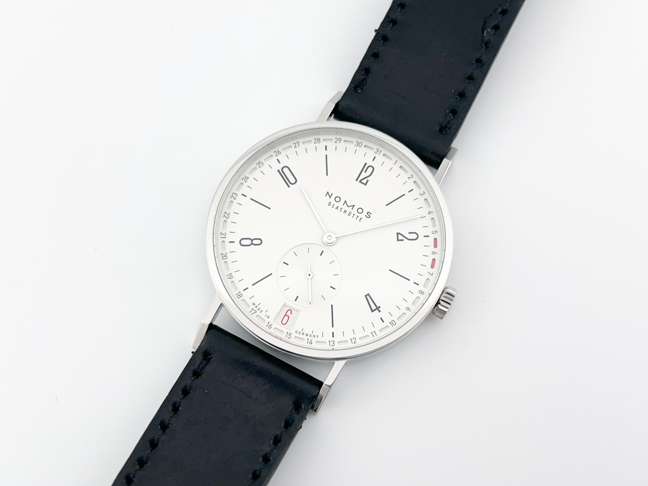 Nomos3.png