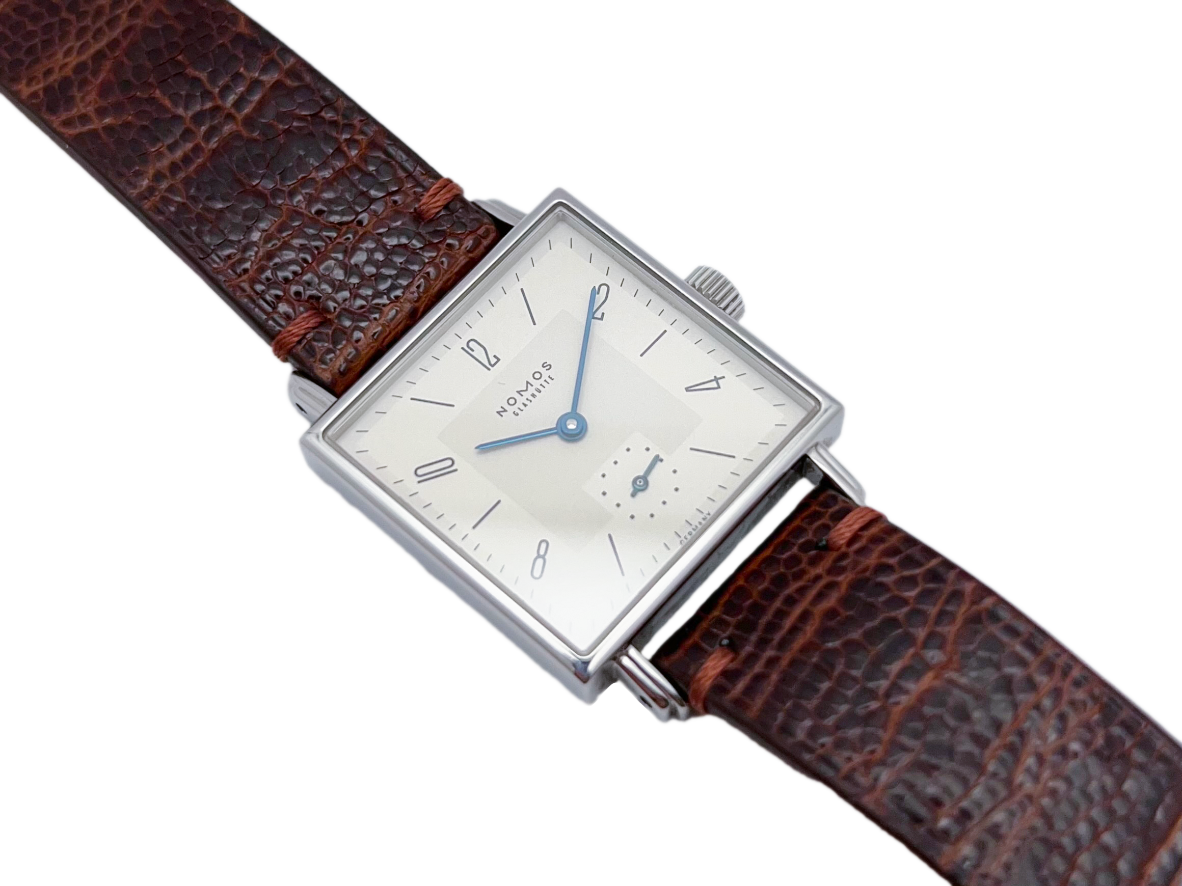 Nomos2.png