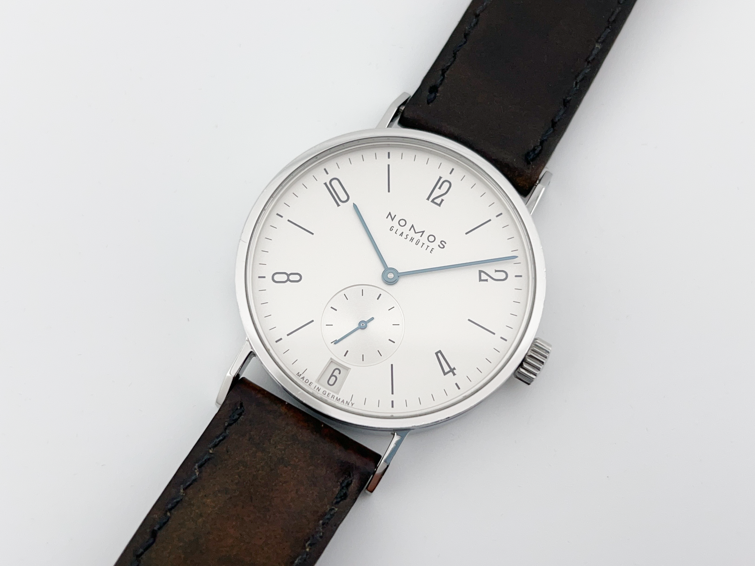 Nomos3.png