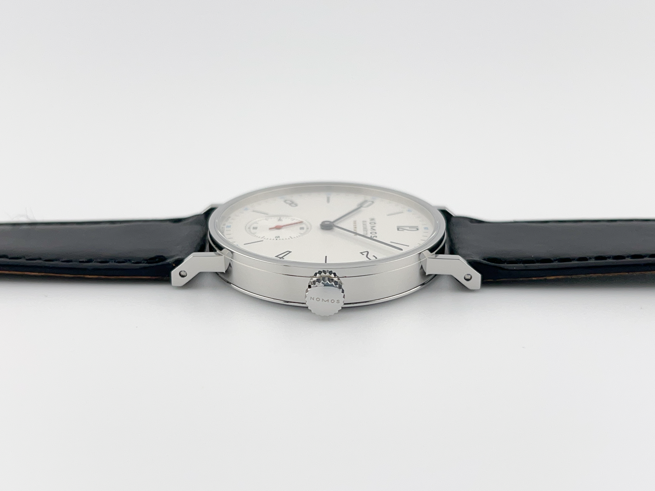 Nomos4.png