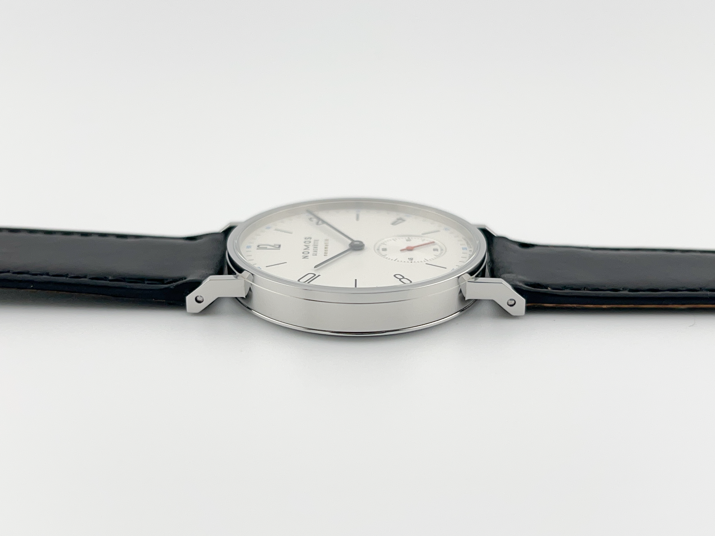Nomos5.png