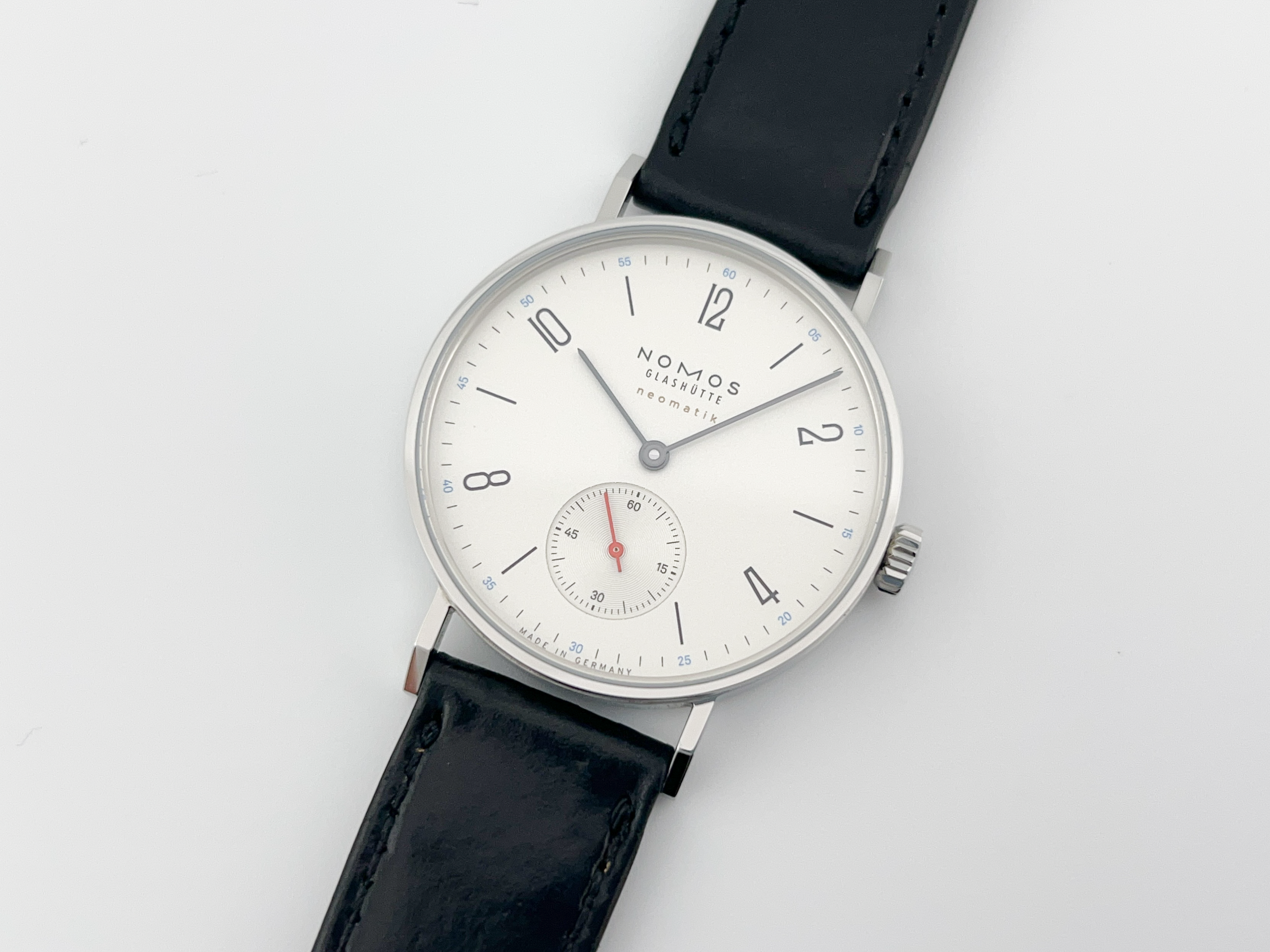 Nomos3.png