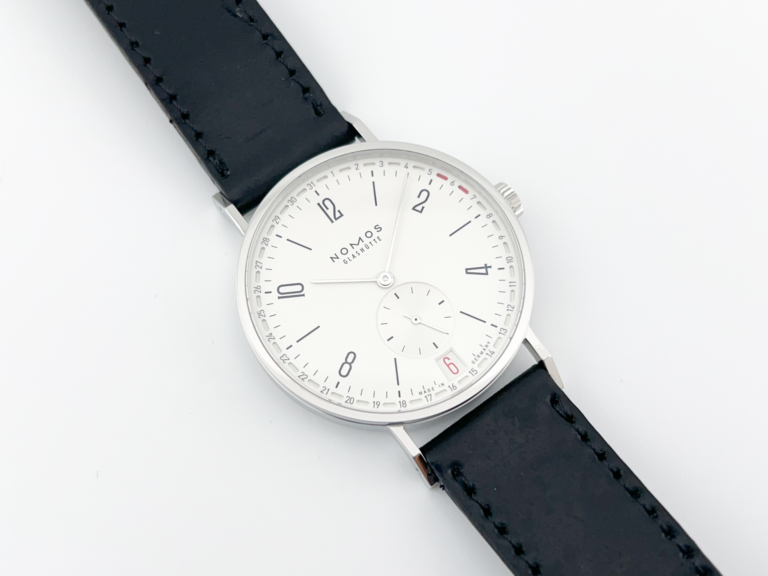 Nomos2.png