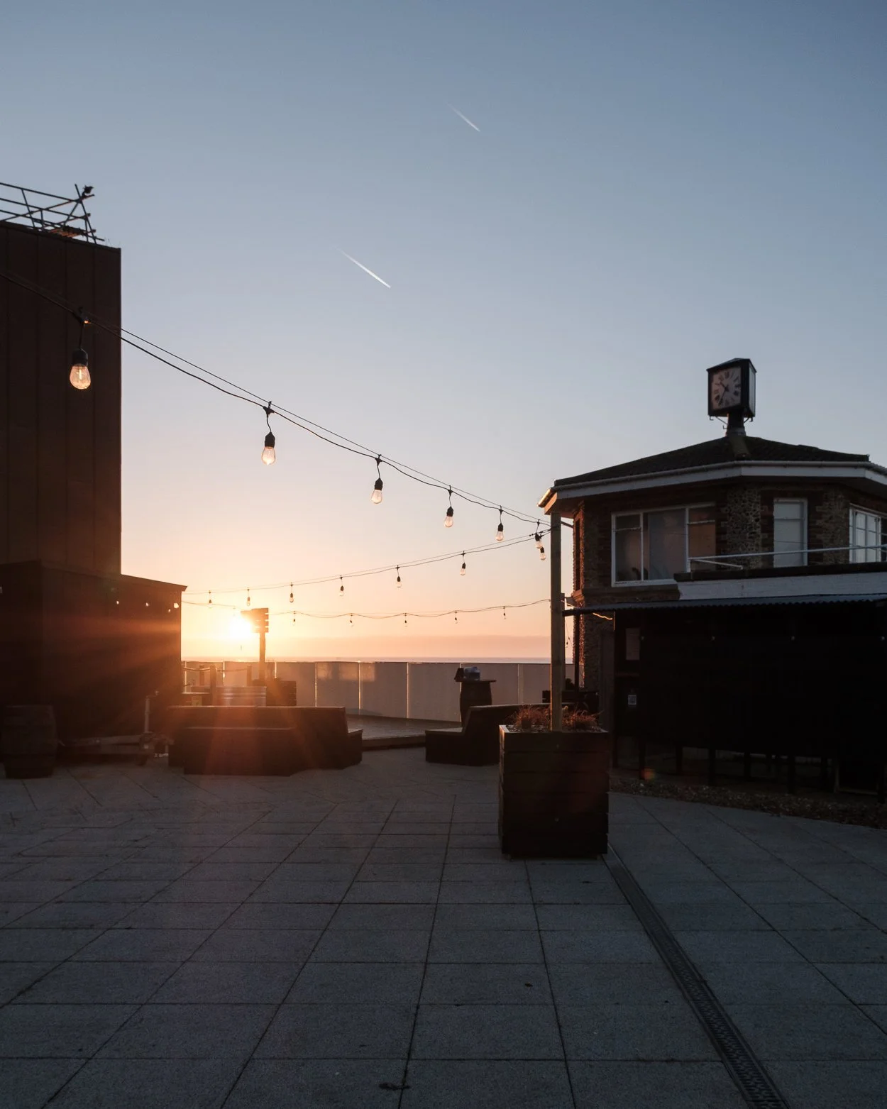 Luna Hut Worthing - Credit Claire Waddell-021.jpg