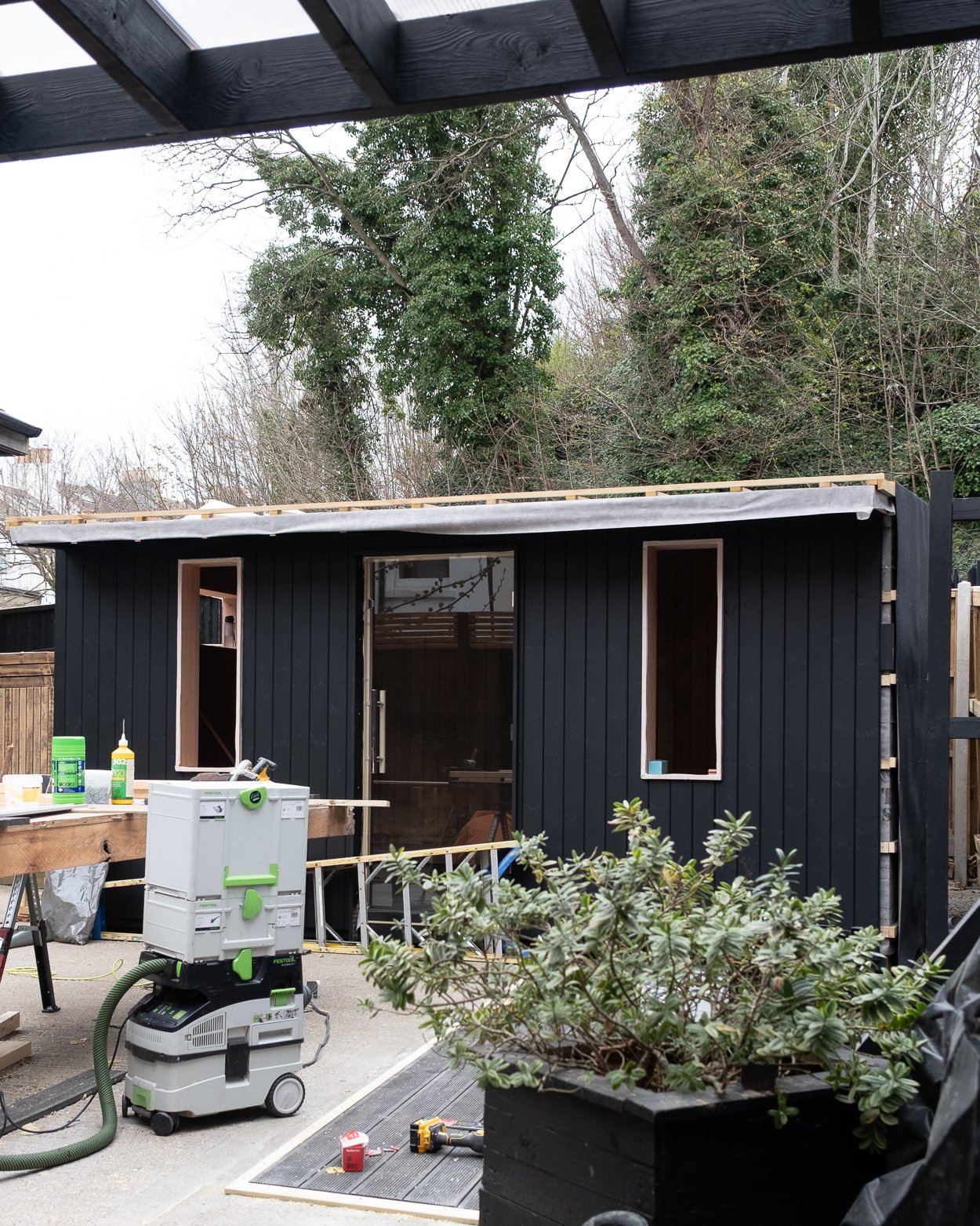 Sauna Cafe Build - Claire Waddell-04.jpg
