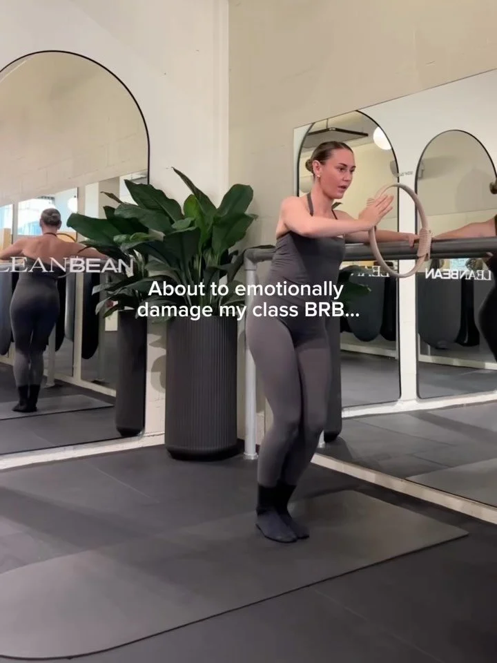 Swipe to flow with Mel! Practicing how to seriously burn the class before their arrival 👀 #leanbean #flow #pilates #bondibeach