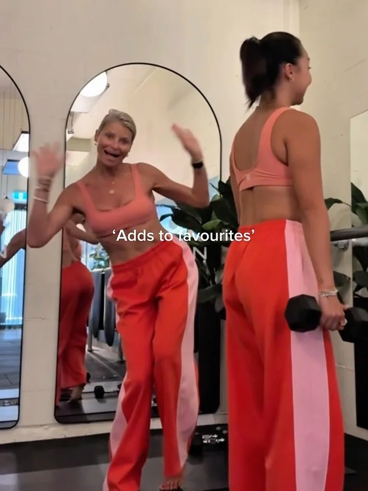 A flow that&rsquo;s save worthy. Wearing a good gym fit has a mental hold on your workout every 👀 #leanbean #pilates #bondi