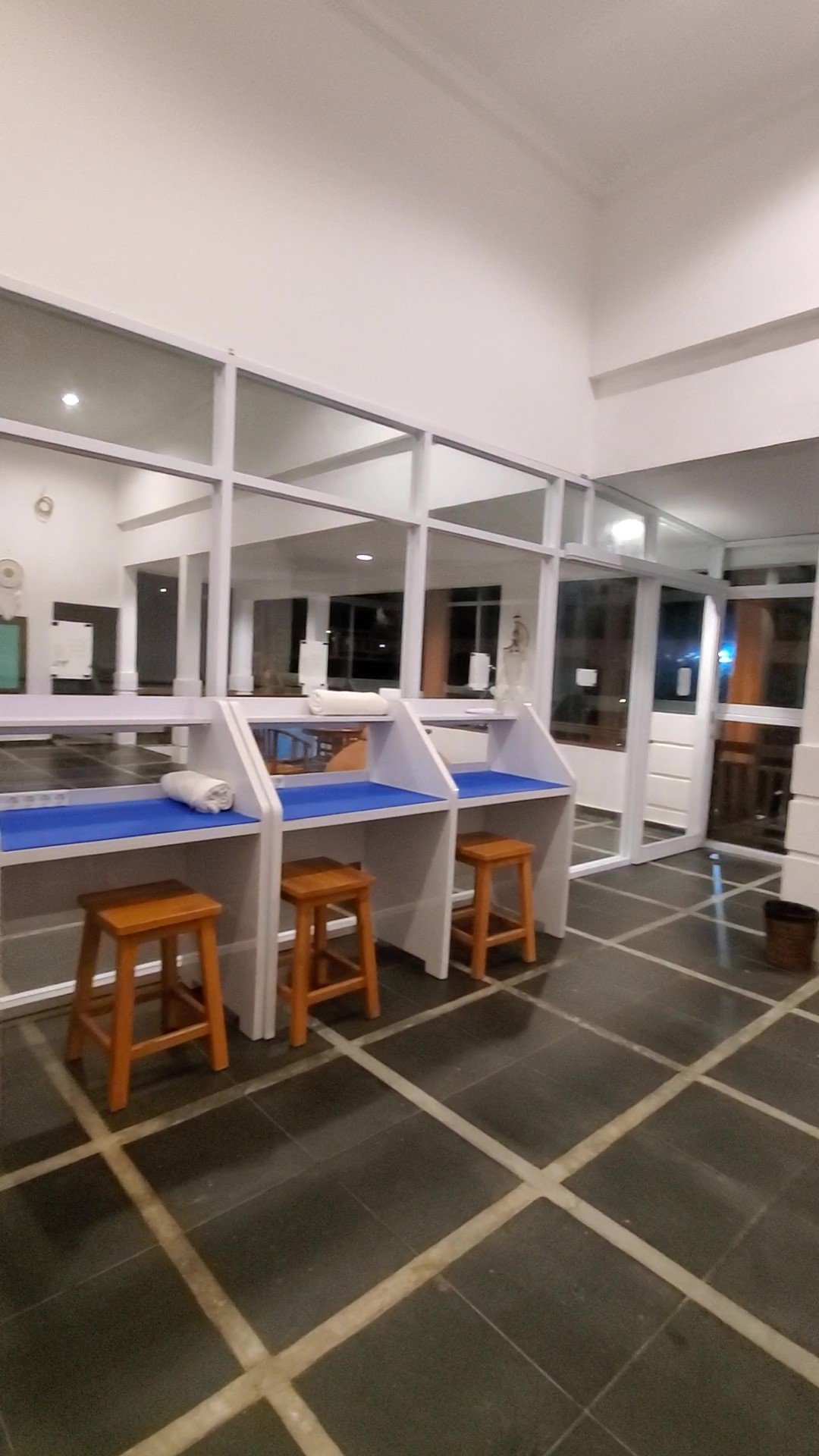 20221003_181132 - frame at 0m1s.jpg