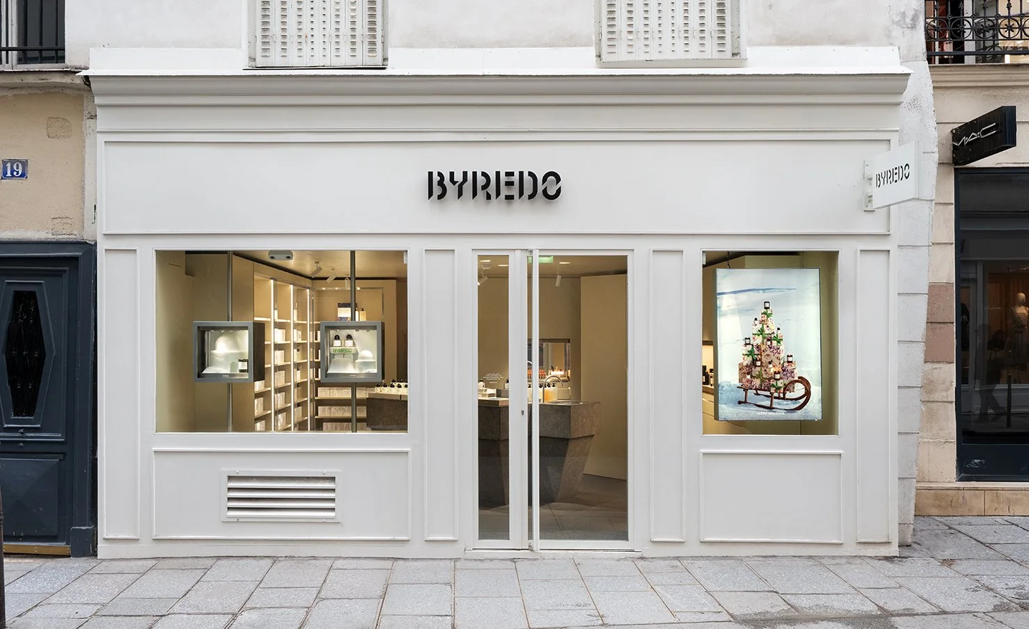 F544700 V2 copie.jpg