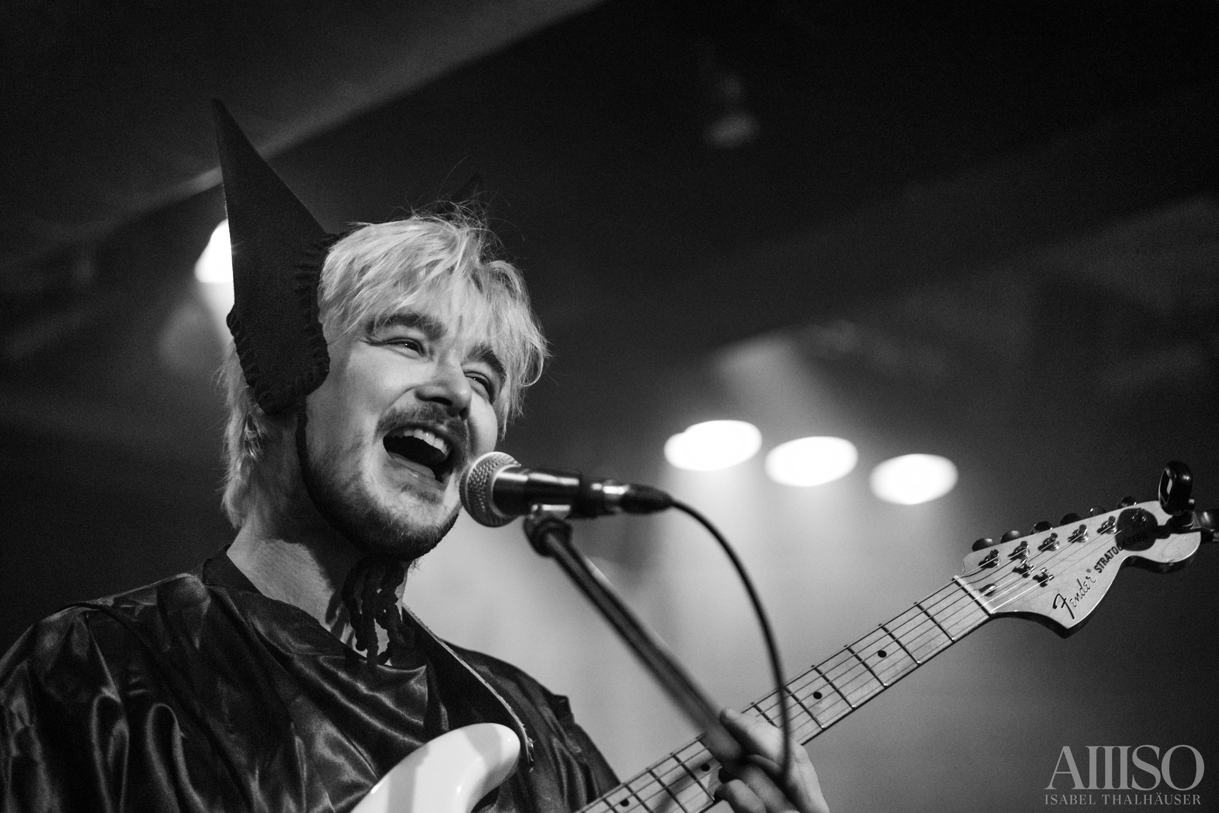 Cindy Gravitiy-5.jpg