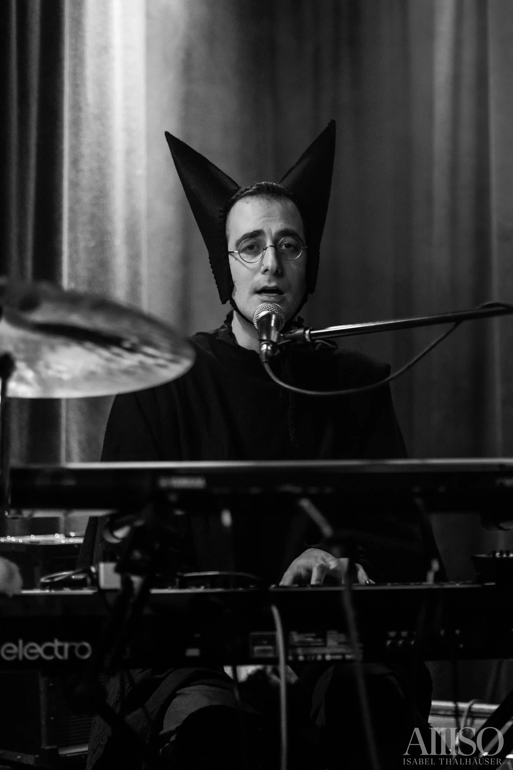 Cindy Gravitiy-7.jpg