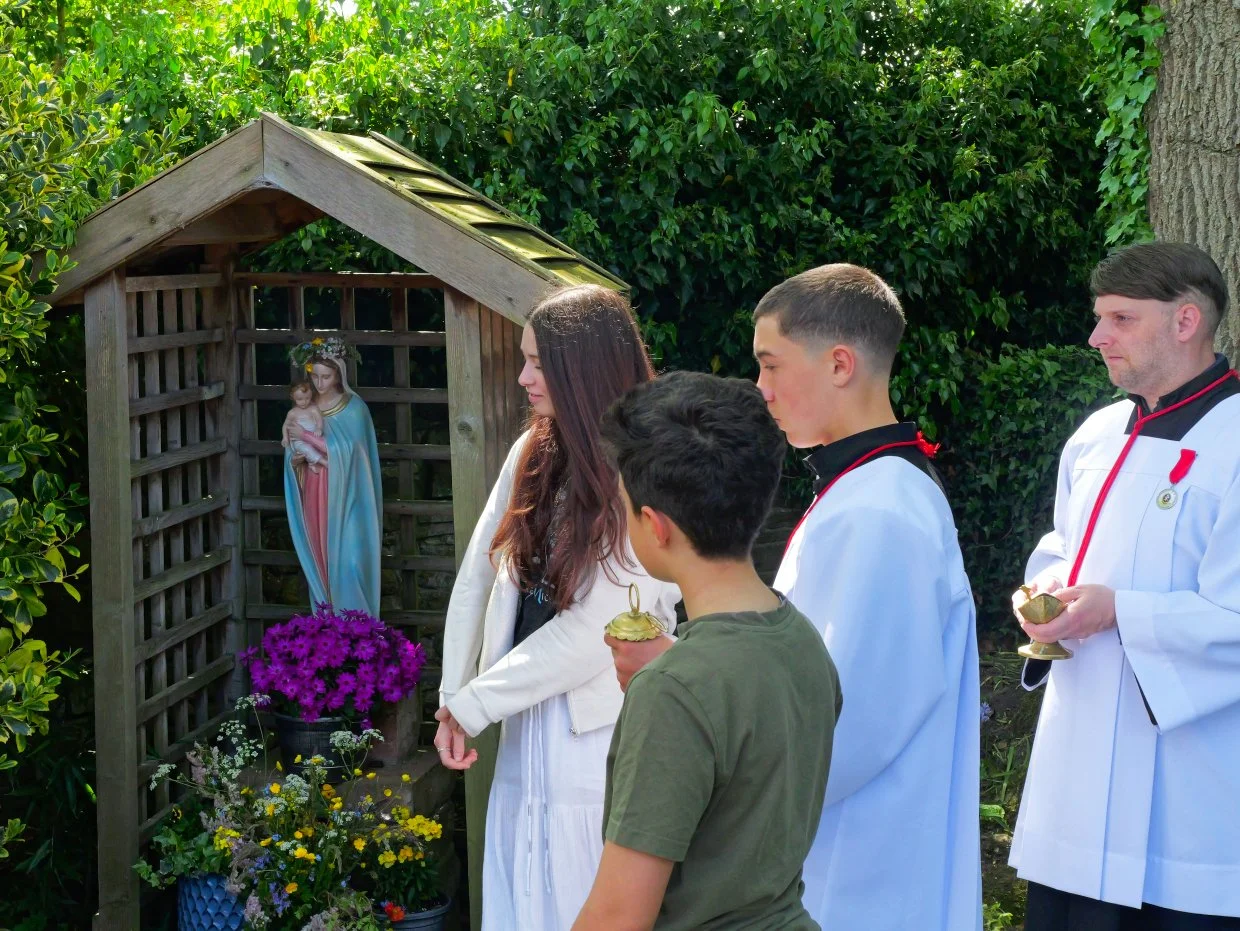 Crowning Our Lady 2026 13.jpg